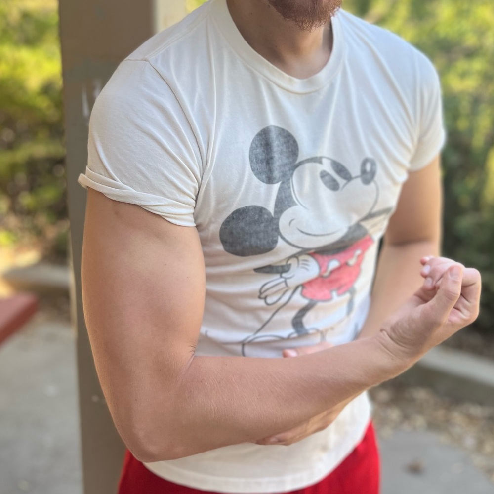 DISNEY MICKEY MOUSE MEN T SHIRT VINTAGE DISTRESSED HAPPY FACE SMILE PROUD PRIDE